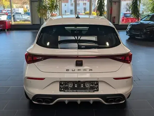 Gebraucht Cupra Leon VZ1 300 PS (220 kW) 2024 Weiß SUV