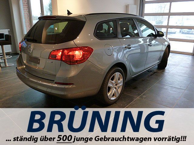 Gebraucht Opel Astra Energy 110 PS (80 kW) 2014 Silber metallic Kombi