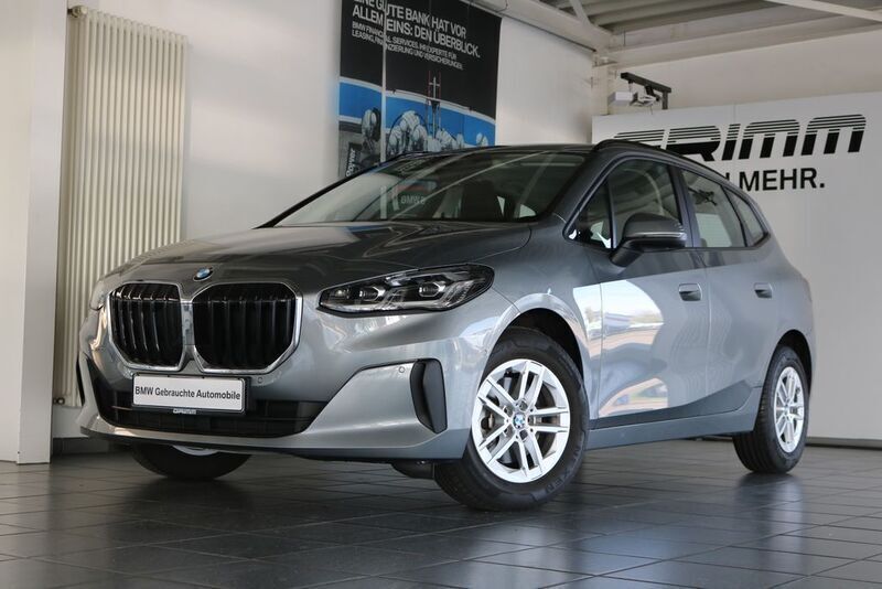 Skyscraper grau metallic Gebraucht 2023 BMW 218 Van / Kleinbus | 27.990 € (Fairer Preis) - Bild 1/4