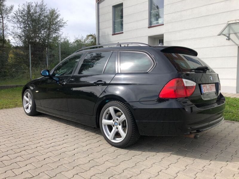 Gebraucht BMW 320 Advantage 163 PS (119 kW) 2007 Schwarz Kombi