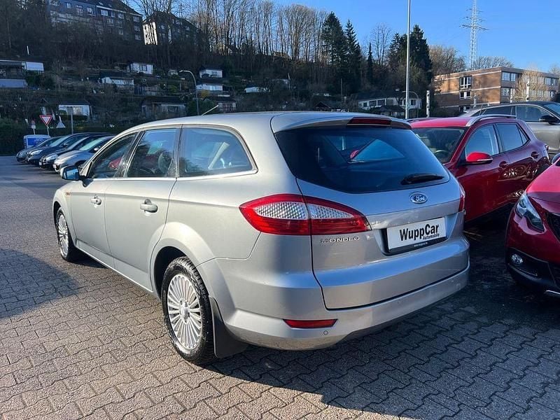 Gebraucht Ford Mondeo Titanium 140 PS (102 kW) 2009 Grau Limousine
