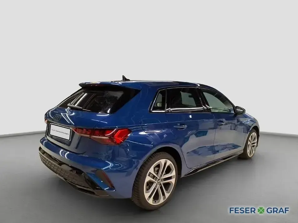 Brugt Audi A3 S-Line 204 HK (150 kW) 2025 Blå Sedan