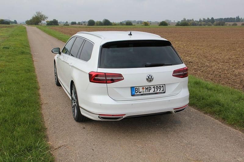 Gebraucht VW Passat R-line 239 PS (175 kW) 2015 Weiß Kombi