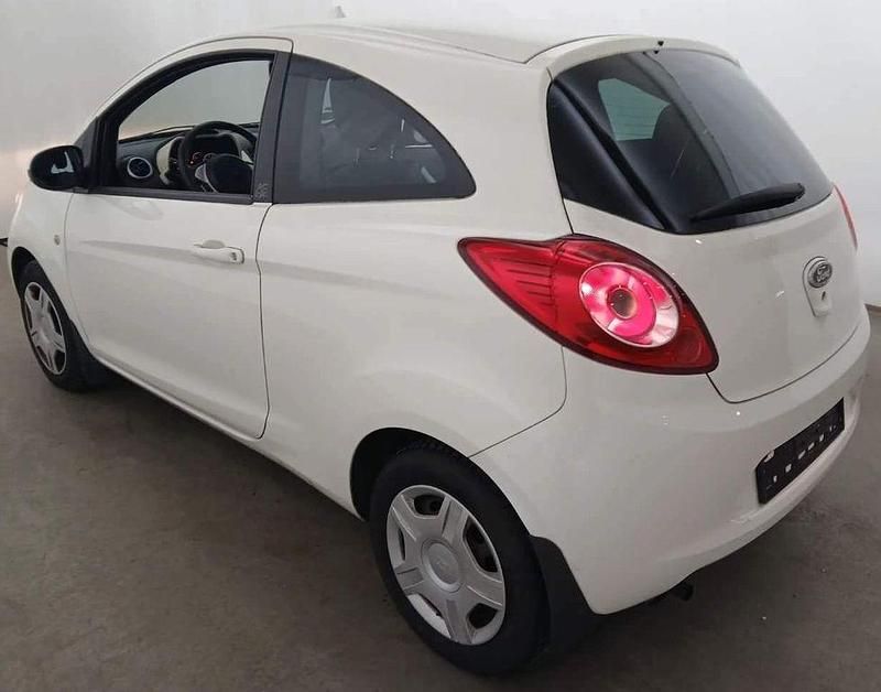 Gebraucht Ford Ka Titanium 69 PS (50 kW) 2010 Weiss Kleinwagen