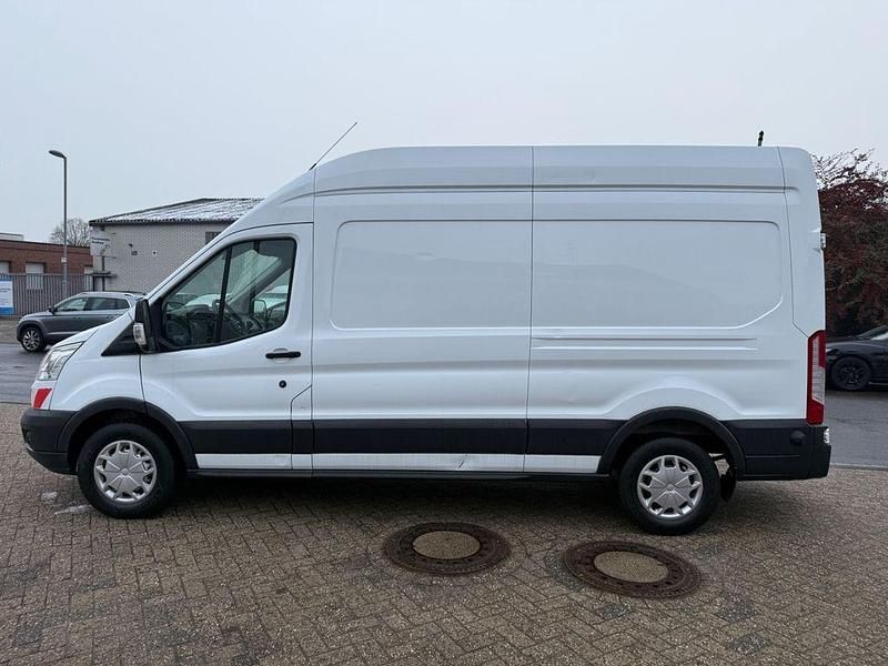 Gebraucht Ford Transit Trend 155 PS (114 kW) 2015 Weiß Van / Kleinbus