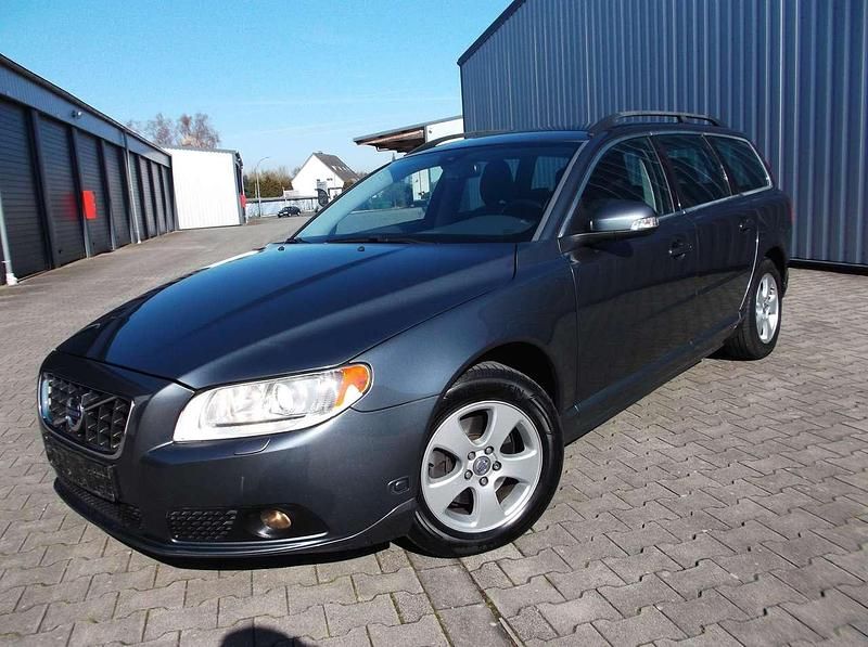 Gebraucht Volvo V70 145 PS (106 kW) 2010 Grau Kombi