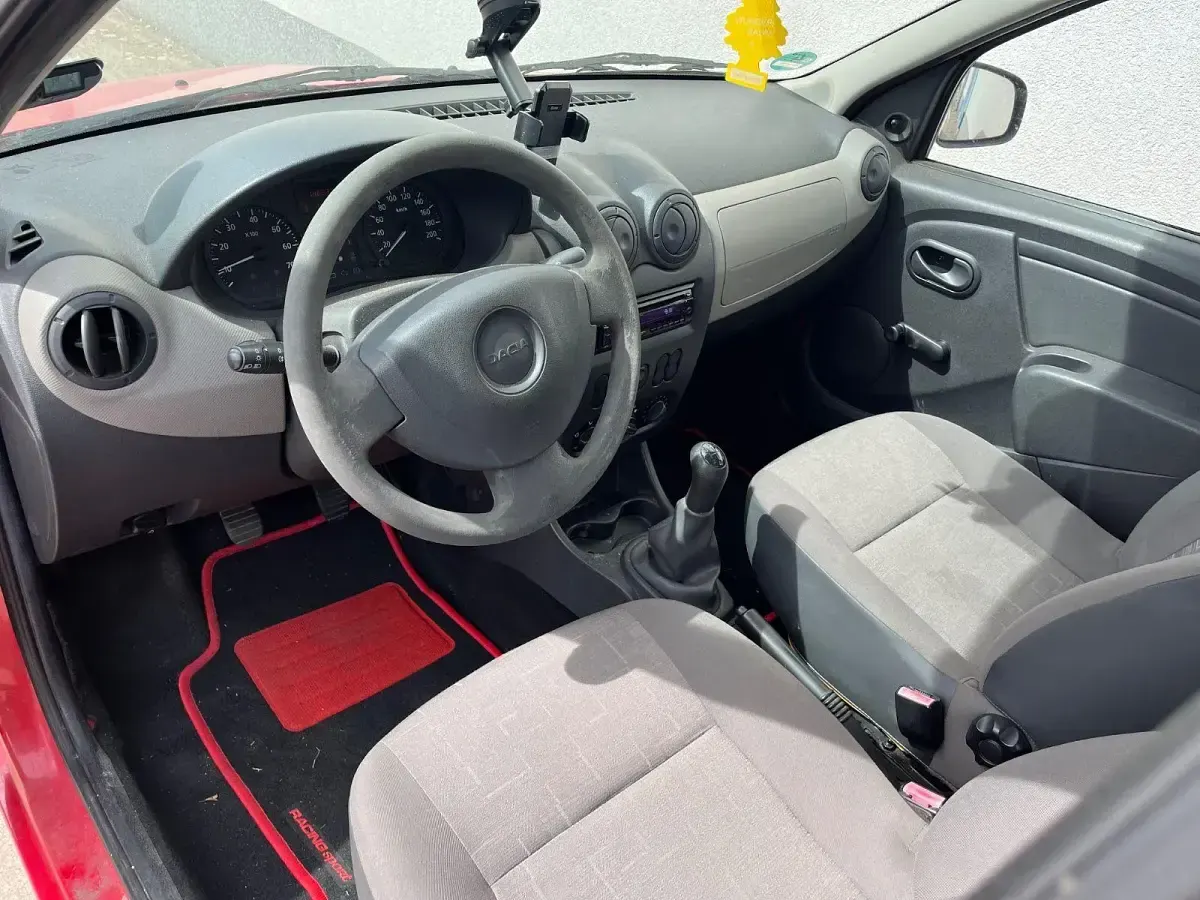 Gebraucht Dacia Logan Ambiance 75 PS (55 kW) 2009 Rot Limousine