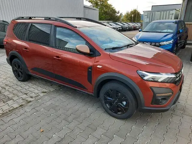Gebraucht Dacia Jogger Extreme 110 PS (80 kW) 2025 Braun Van / Kleinbus
