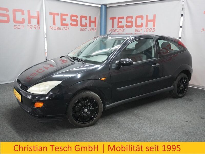 Schwarz Gebraucht 2001 Ford Focus Trend Limousine | 450 € (Superpreis) - Bild 1/3