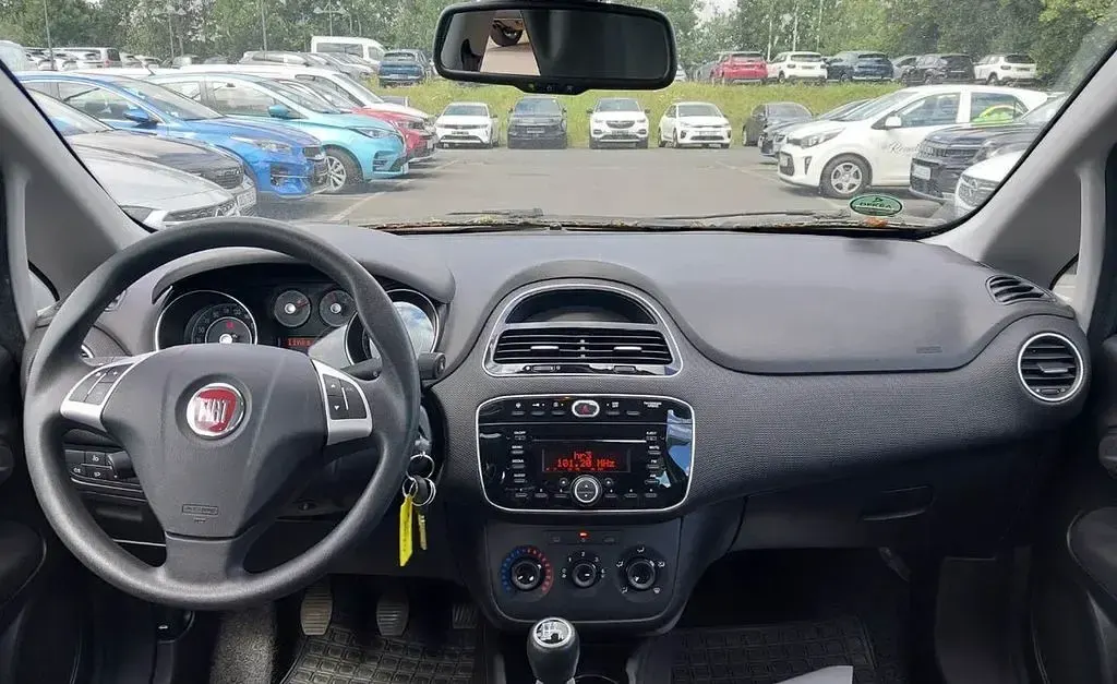 Gebraucht Fiat Punto 77 PS (56 kW) 2017 Grau Kleinwagen