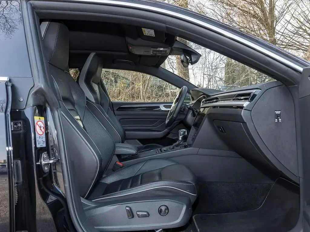 Gebraucht VW Arteon R-line 218 PS (160 kW) 2021 Deep black perleffekt Kombi