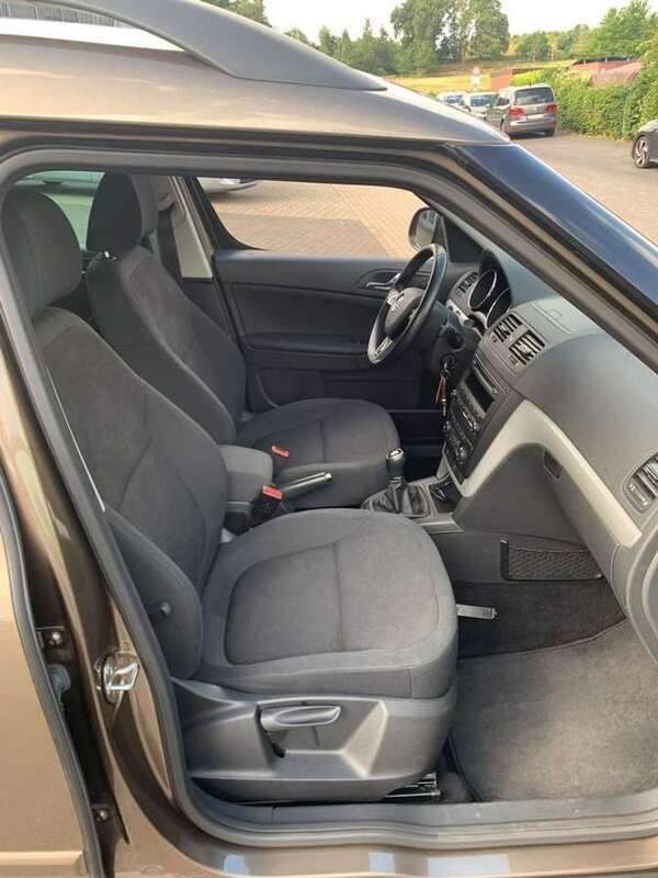 Braun Gebraucht 2015 Skoda Yeti Ambition SUV | 12.200 € (Fairer Preis) - Bild 1/4