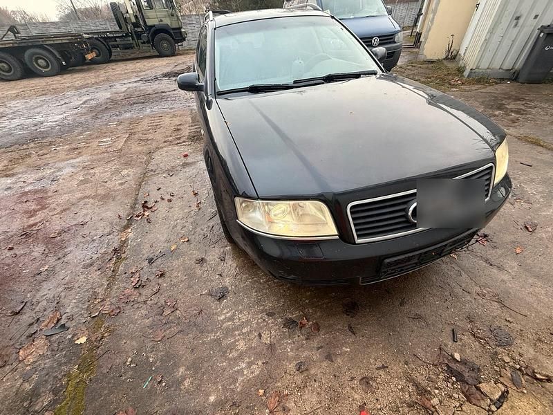 Schwarz Gebraucht 2003 Audi A6 Kombi | 900 € (Superpreis) - Bild 1/4