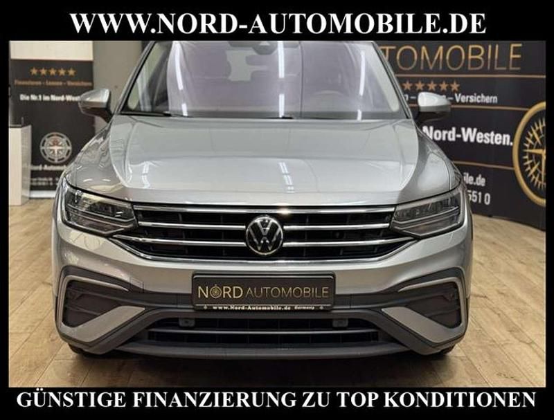 Gebraucht VW Tiguan Allspace Life 150 PS (110 kW) 2023 Pyritsilber metallic (metallic) SUV