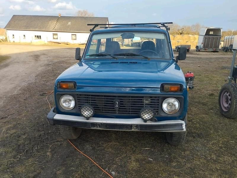 Gebraucht Lada niva 81 PS (59 kW) 2004 SUV