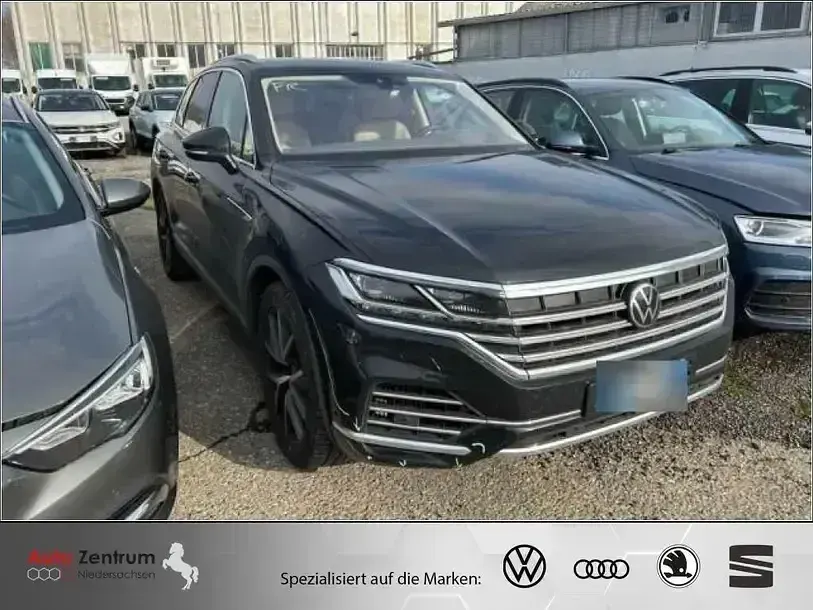 Gebraucht VW Touareg Atmosphere 340 PS (250 kW) 2023 Grenadilla black metallic SUV