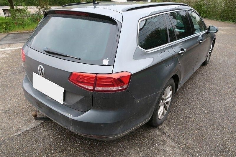 Gebraucht VW Passat Comfortline 150 PS (110 kW) 2015 Grau Kombi