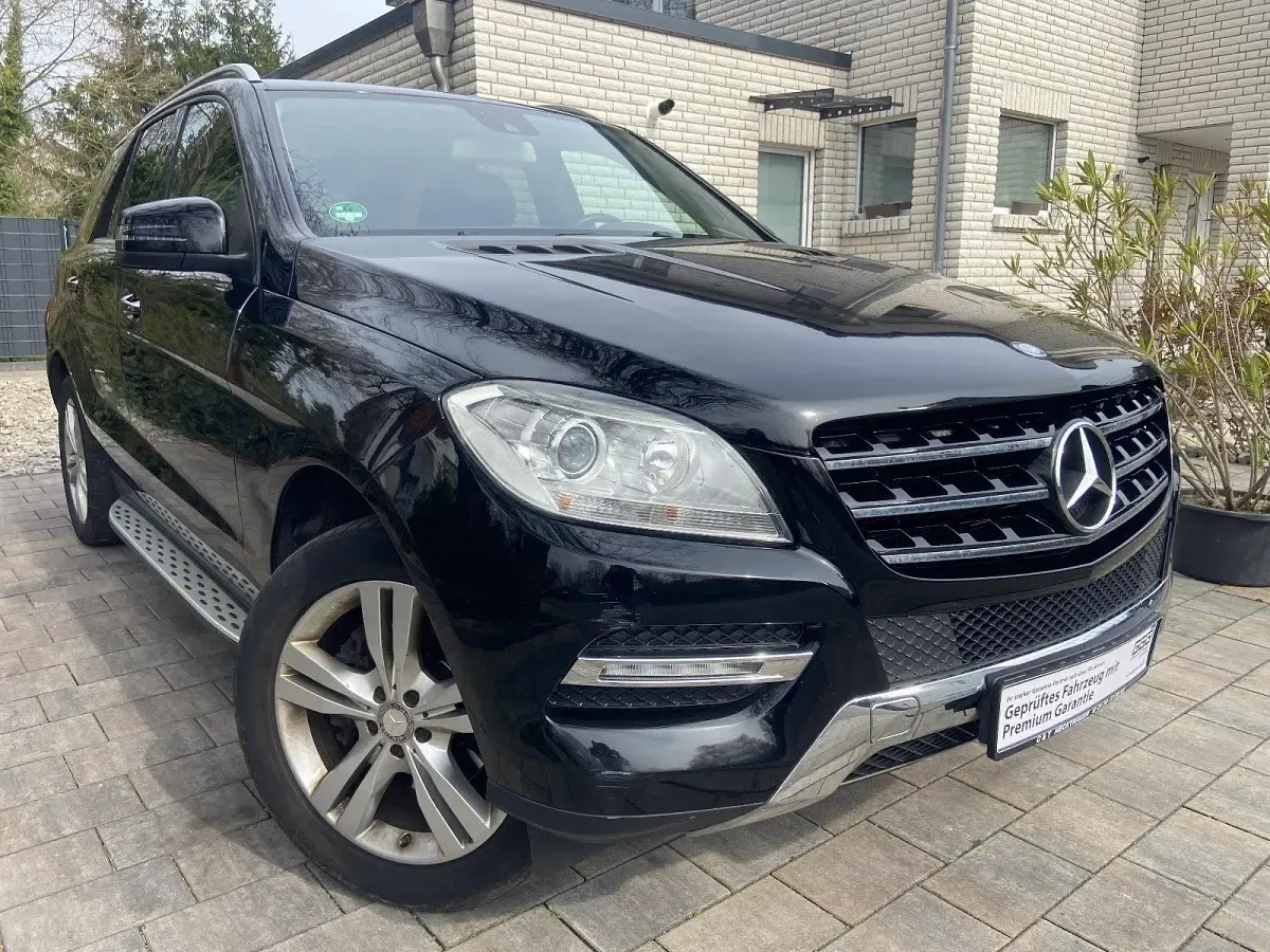 Gebraucht Mercedes ML350 306 PS (225 kW) 2012 Schwarz SUV