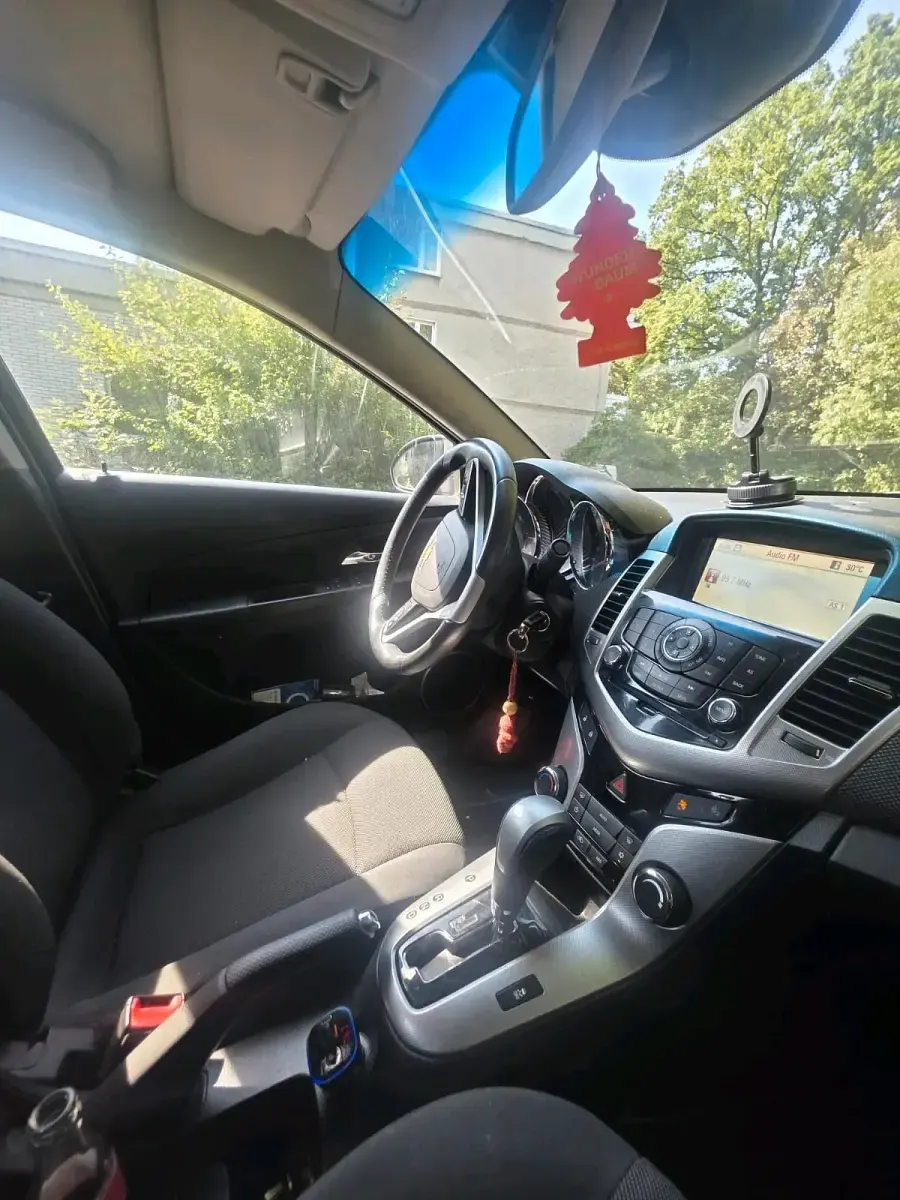 Gebraucht Chevrolet Cruze 163 PS (119 kW) 2012 Grau Limousine
