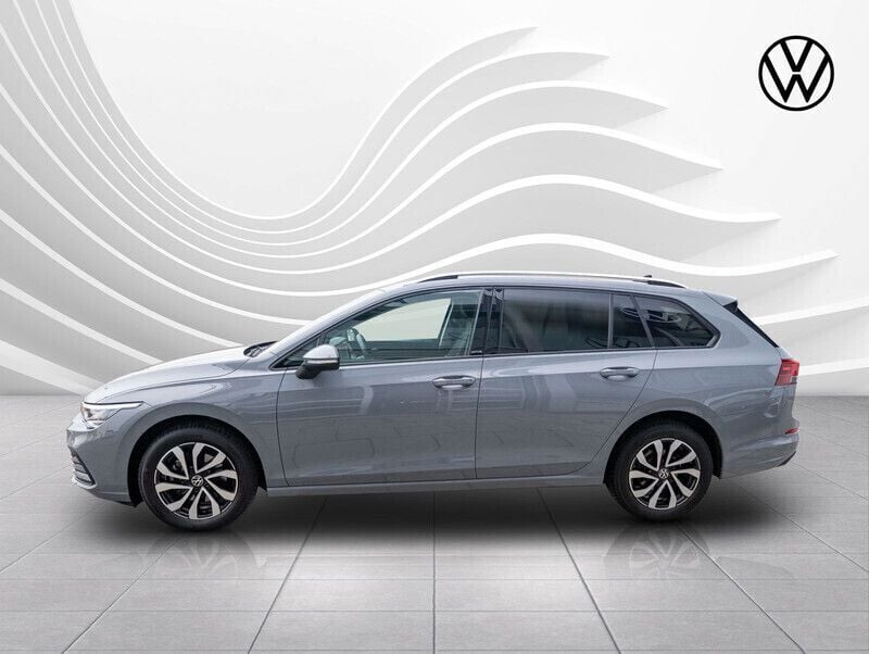Gebraucht VW Golf VIII Active 110 PS (80 kW) 2022 Grau Kombi