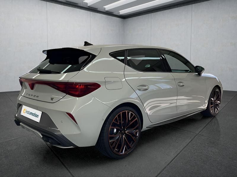 Neu Cupra Leon 300 PS (220 kW) 2025 Grau Kleinwagen