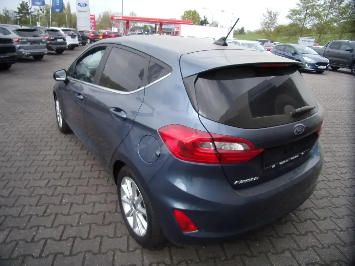 Używany Ford Fiesta Titanium 95 KM (69 kW) 2020 Niebieski Hatchback