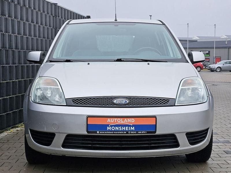 Gebraucht Ford Fiesta Ambiente 69 PS (50 kW) 2005 Silber Kleinwagen