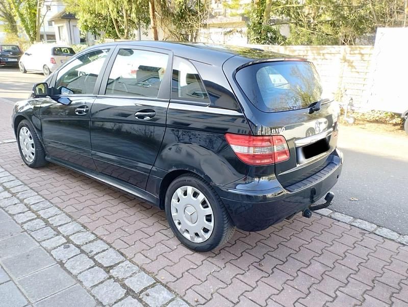 Gebraucht Mercedes B200 140 PS (102 kW) 2008 Schwarz Van / Kleinbus