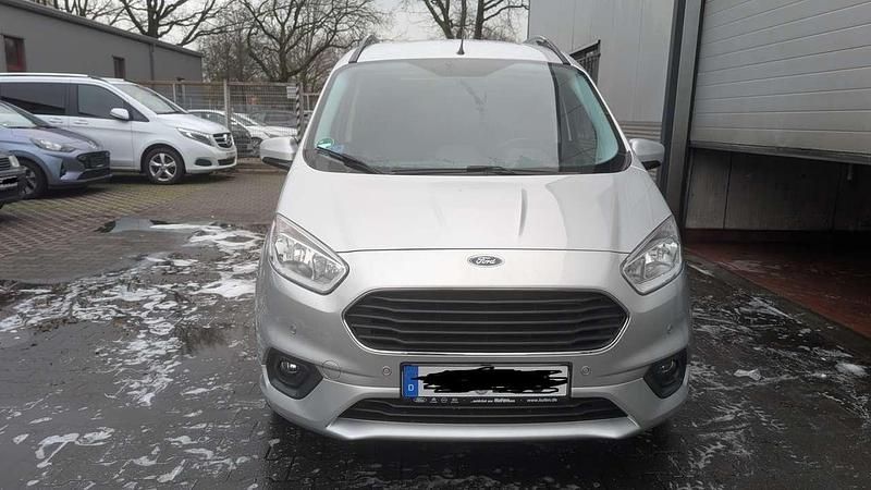 Occasion Ford Tourneo Titanium 101 ch (74 kW) 2019 Argent Break