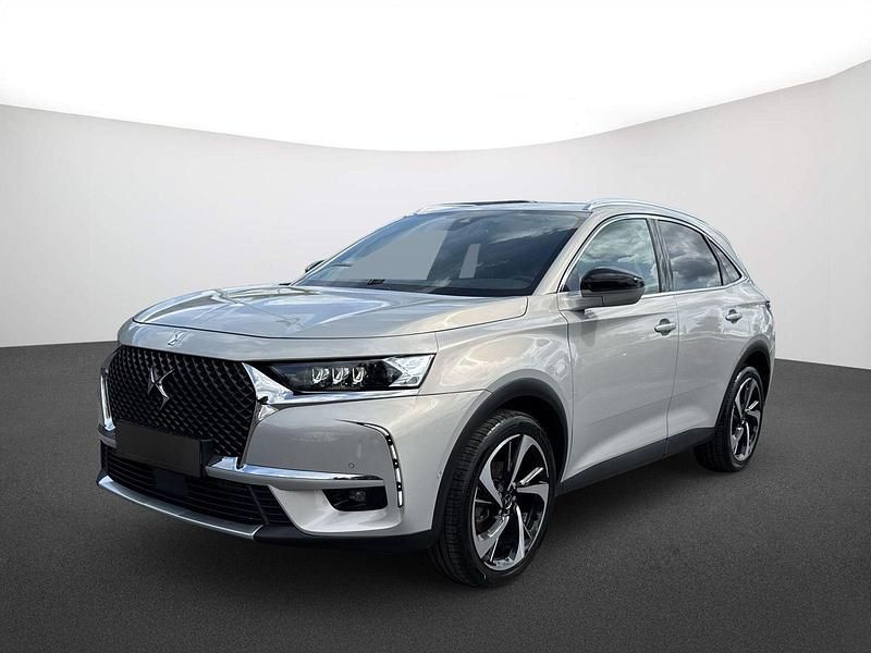 Lackierung chrystal pearl/metallic klarlack Gebraucht 2022 DS Automobiles DS7 Crossback Rivoli SUV | 25.780 € (Fairer Preis) - Bild 1/4