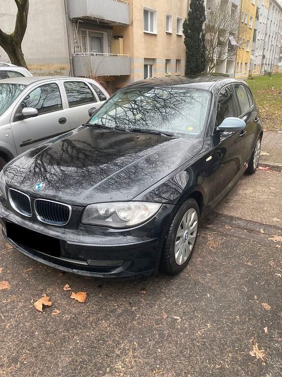 Gebraucht BMW 118 143 PS (105 kW) 2009 Schwarz Kleinwagen