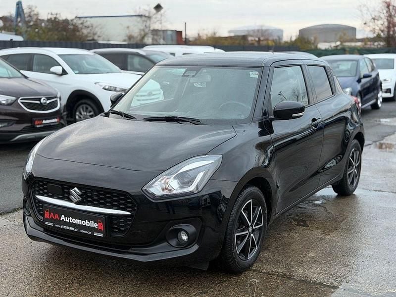 Schwarz Gebraucht 2021 Suzuki Swift Comfort+ Limousine | 11.000 € (Superpreis) - Bild 1/4