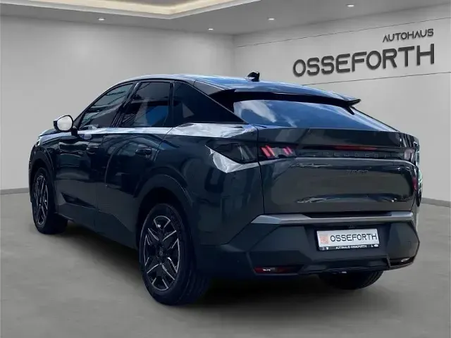Neu Peugeot 3008 Allure 136 PS (100 kW) 2025 Grau SUV