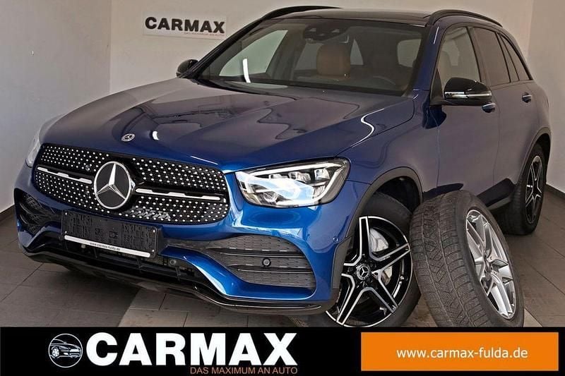 Blau Gebraucht 2019 Mercedes GLC300 AMG line SUV | 35.400 € (Superpreis) - Bild 1/4