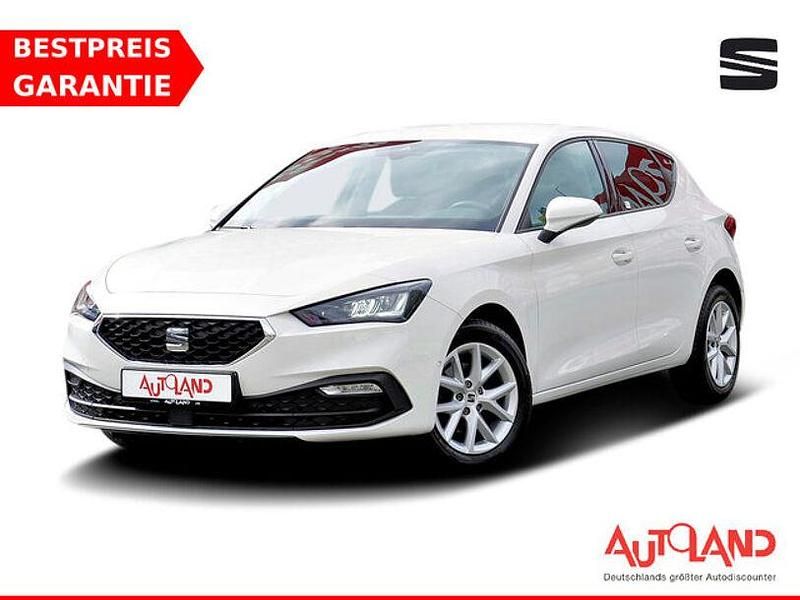 Weiß Gebraucht 2021 Seat Leon Style Limousine | 20.490 € (Fairer Preis) - Bild 1/4
