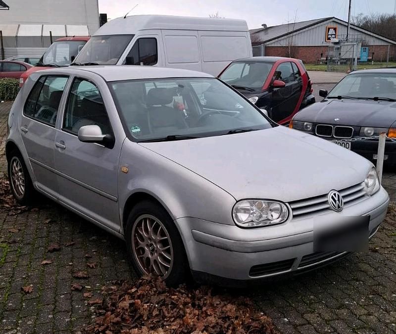 Gebraucht VW Golf IV 102 PS (75 kW) 2000 Silber Kleinwagen