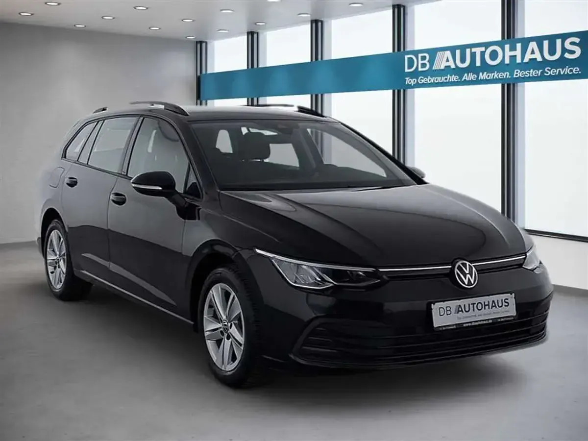 Gebraucht VW Golf VIII Life 110 PS (80 kW) 2023 Schwarz Kombi