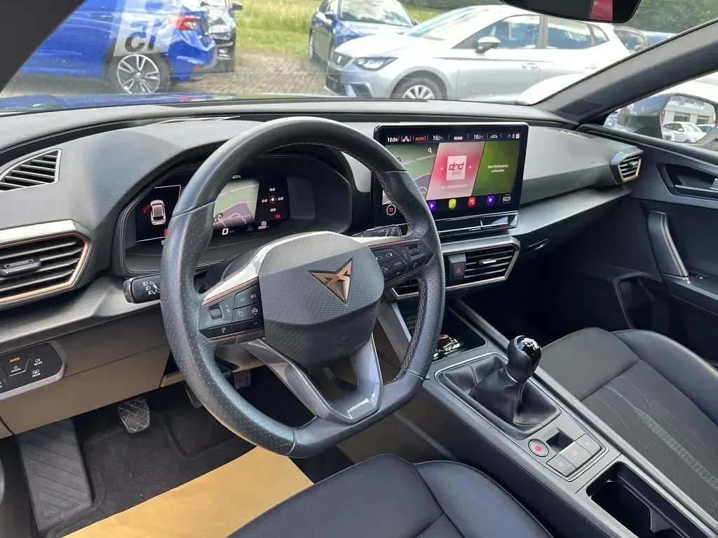 Gebraucht Cupra Leon 150 PS (110 kW) 2023 Midnight schwarz met (metallic) Limousine