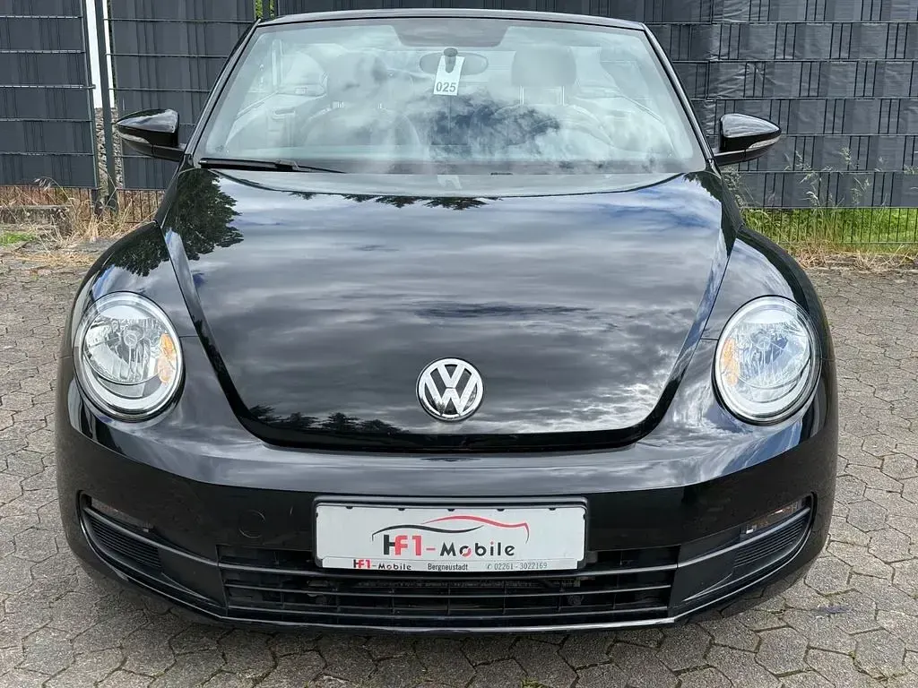 Gebraucht VW Beetle Cabriolet Basis 105 PS (77 kW) 2015 Schwarz Cabrio