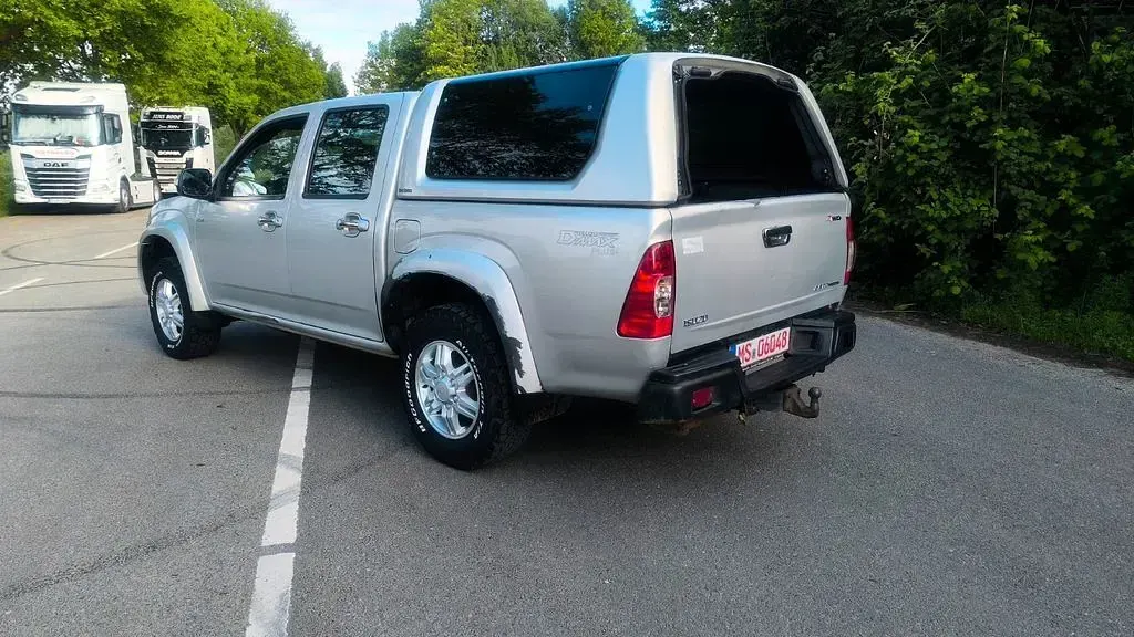 Gebraucht Isuzu D-Max 136 PS (100 kW) 2011 Silber Pickup