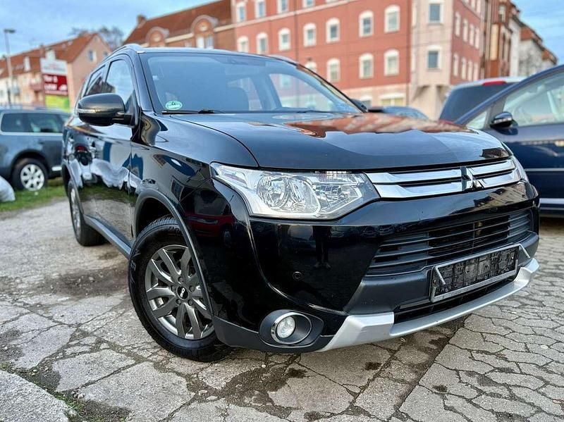 Amethyst black Gebraucht 2014 Mitsubishi Outlander Invite SUV | 8.990 € (Fairer Preis) - Bild 1/4