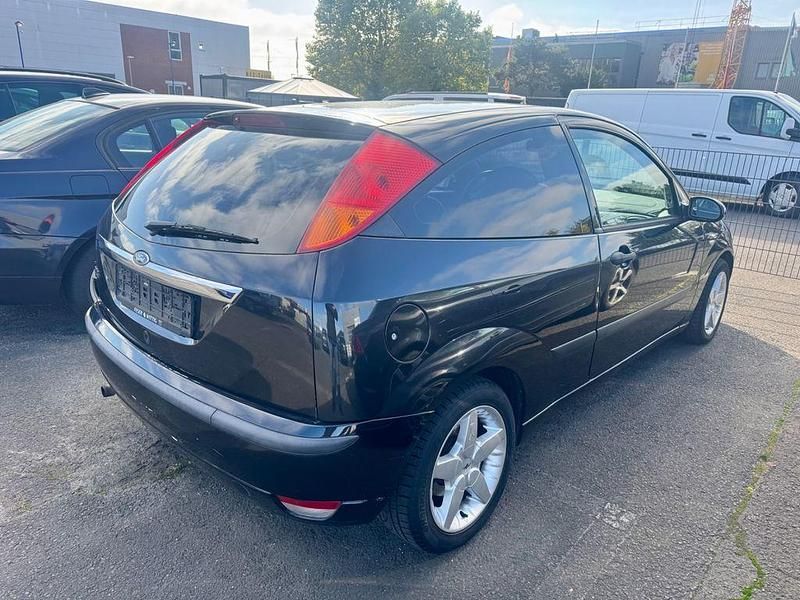 Gebraucht Ford Focus 101 PS (74 kW) 2004 Schwarz Limousine