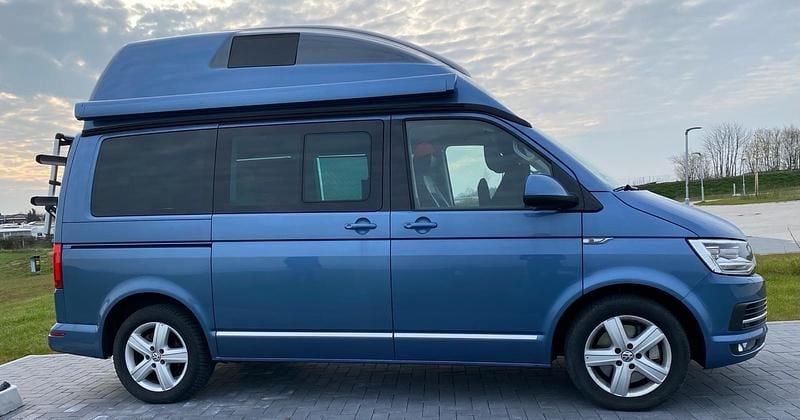 Second-hand VW T6 204 CP (150 kW) 2016 Albastru Van