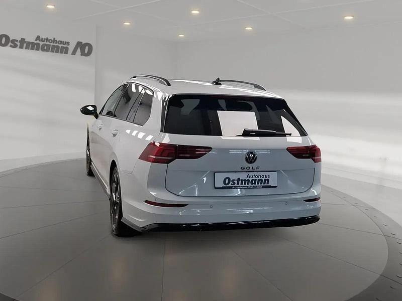 Gebraucht VW Golf VIII 150 PS (110 kW) 2026 Weiß Kombi