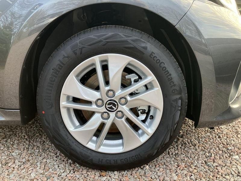 Neu Mazda 2 Center-Line 116 PS (85 kW) 2025 Grau Limousine