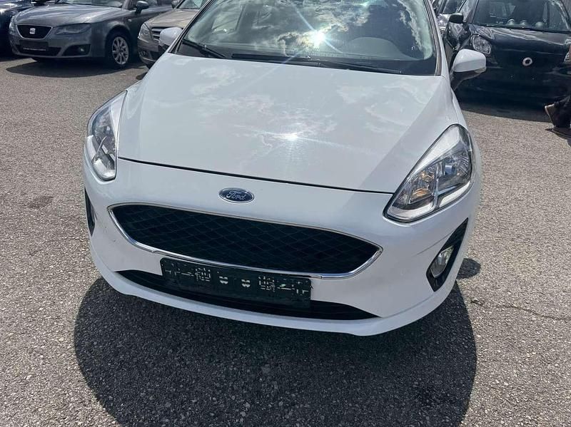 Frostweiß Gebraucht 2019 Ford Fiesta Kleinwagen | 4.399 € (Guter Preis) - Bild 1/4