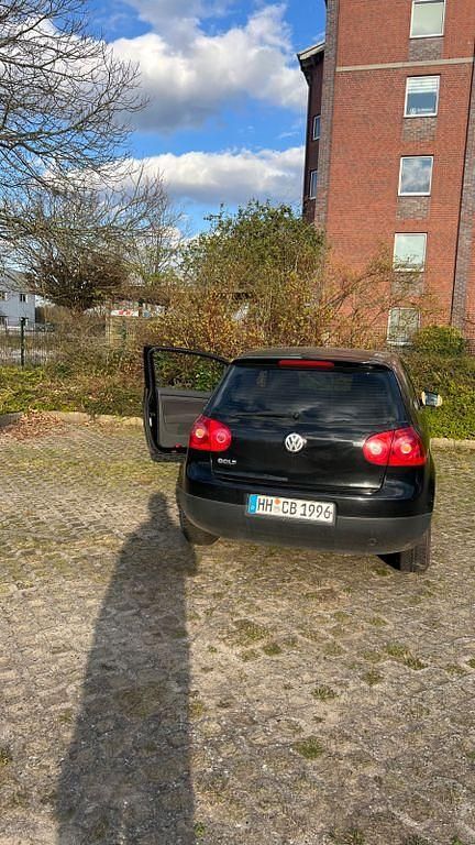Second-hand VW Golf IV 75 CP (55 kW) 2004 Negru Berlinǎ