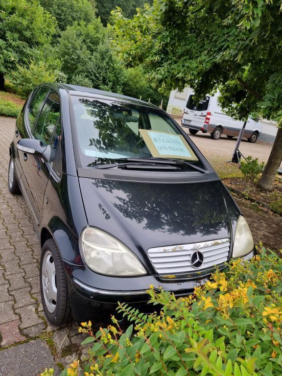 Schwarz Gebraucht 2003 Mercedes A140 Avantgarde Limousine | 2.500 € (Fairer Preis) - Bild 1/4