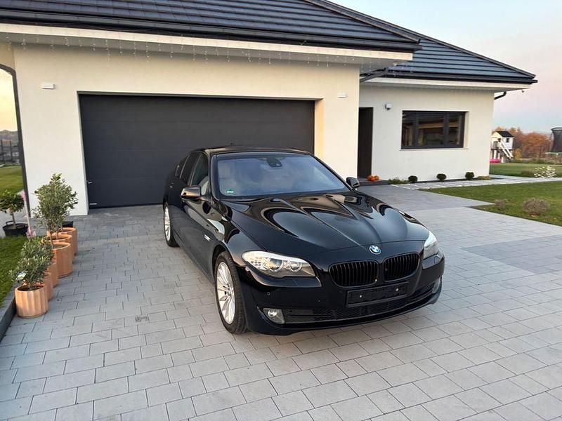 Gebraucht BMW 528 258 PS (189 kW) 2010 Schwarz Limousine