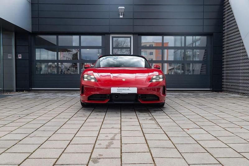 Gebraucht Porsche Taycan 4 319 kW (435 PS) 2025 Rot Limousine